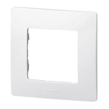 Рамка за розетка LEGRAND Niloe / 82x82x11.2 mm / IP20 / Бял