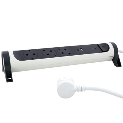 Разклонител LEGRAND шуко / 3 гнезда / USB-A + USB-C / 1.5 m / 16A / 3680W / Бял / Защита за деца